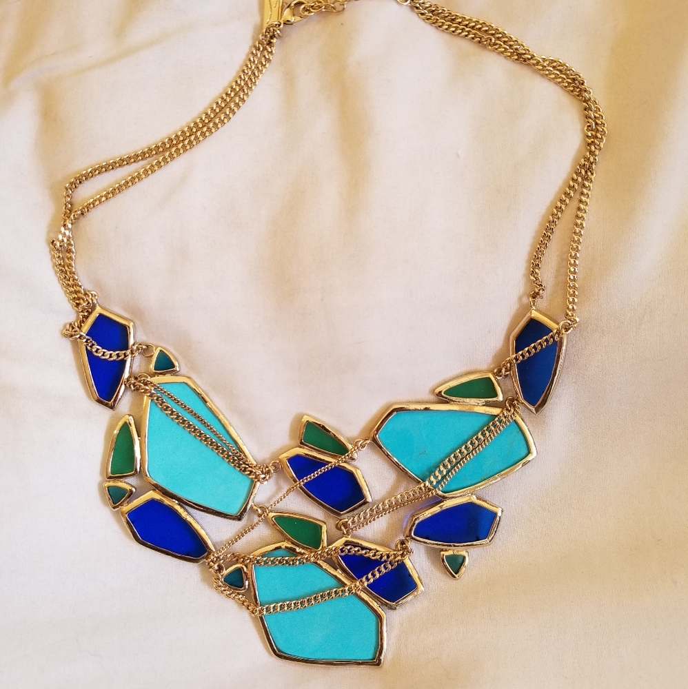 Kendra Scott necklace